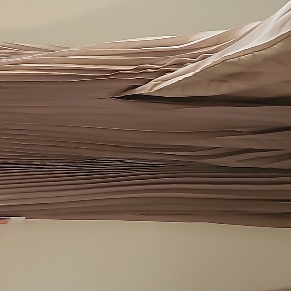 JJ'House NWOT Bridesmaid or prom dress size 8 taupe - Picture 8 of 10